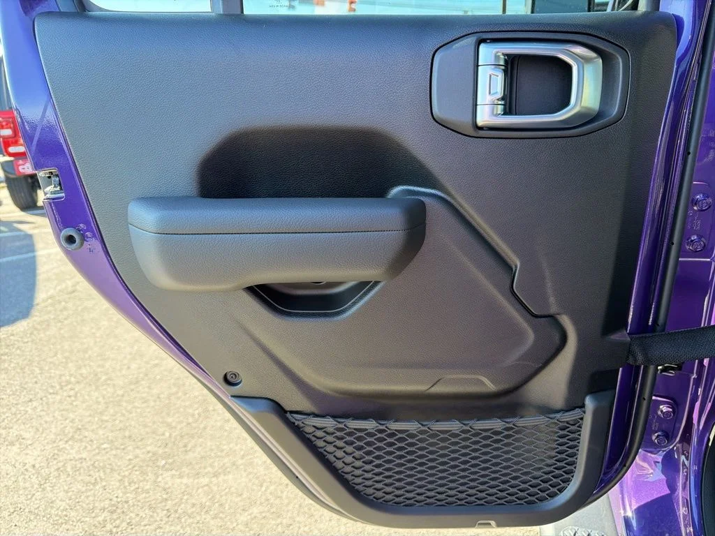 New 2026 Reign Exterior Paint Jeep Sport S image 18
