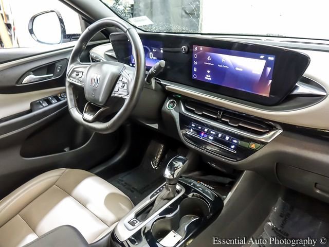 Certified Used 2025 White Frost Tricoat Buick Avenir image 24