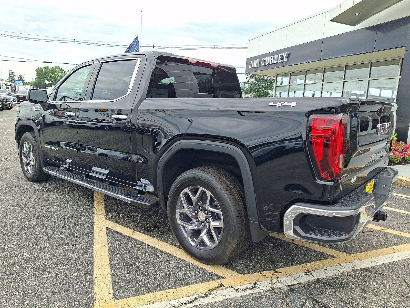 New 2026 Onyx Black GMC SLT image 4