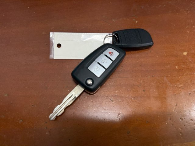 Used 2017 Silver Nissan S image 36