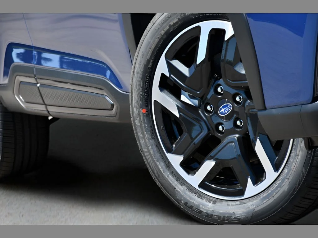 New 2026 DAYBREAK BLUE PEARL Subaru Limited image 11