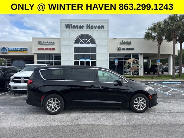 2024 Chrysler Voyager LX