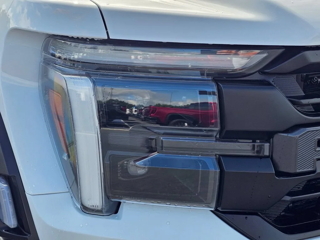 Used 2025 Oxford White Ford Raptor image 4