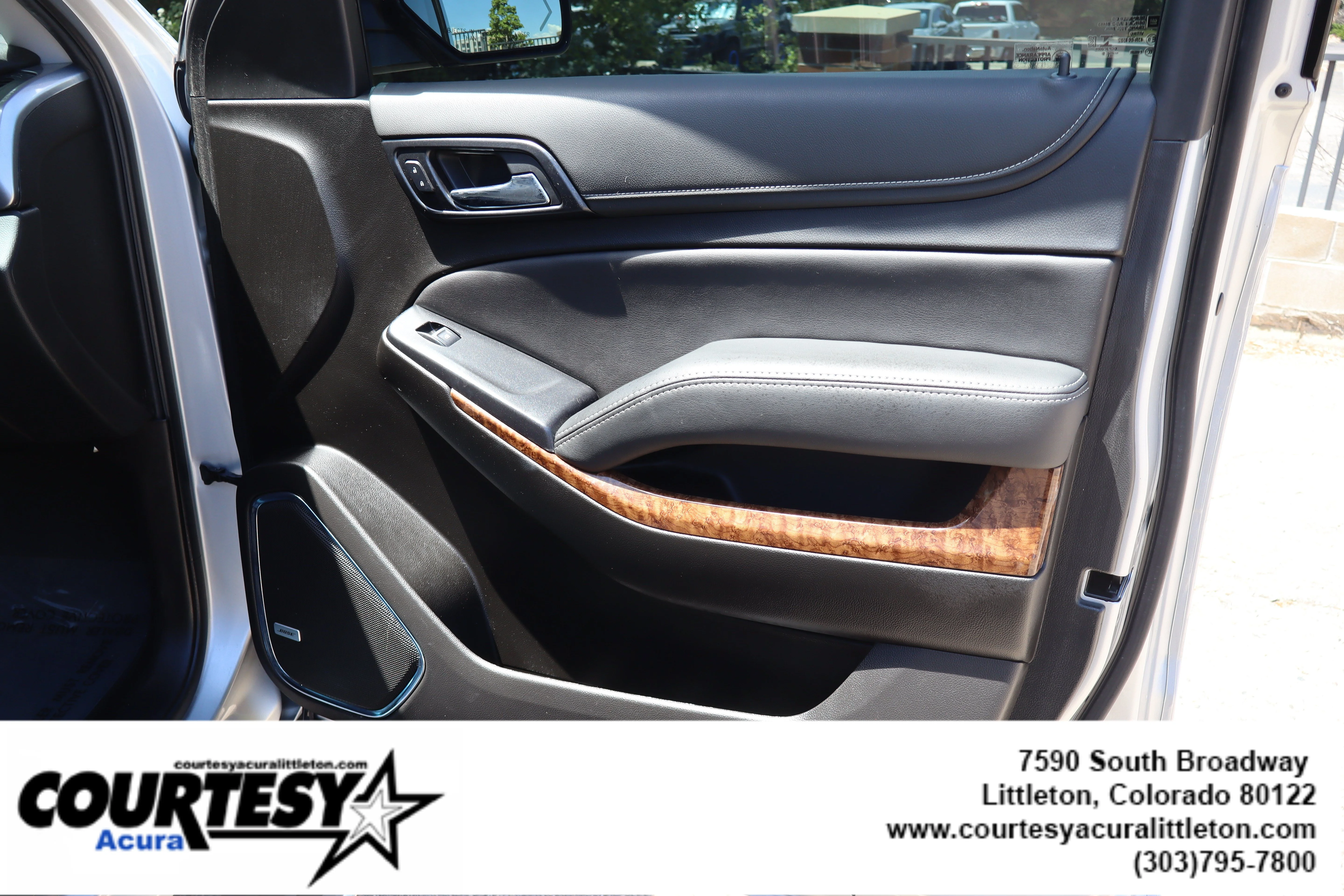 Used 2019 Silver Ice Metallic Chevrolet Premier image 35
