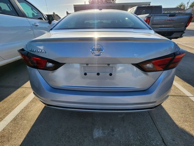 Used 2020 Silver Nissan 2.5 S image 5