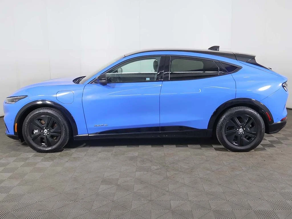 Used 2023 Grabber Blue Metallic Ford California Route 1 image 13
