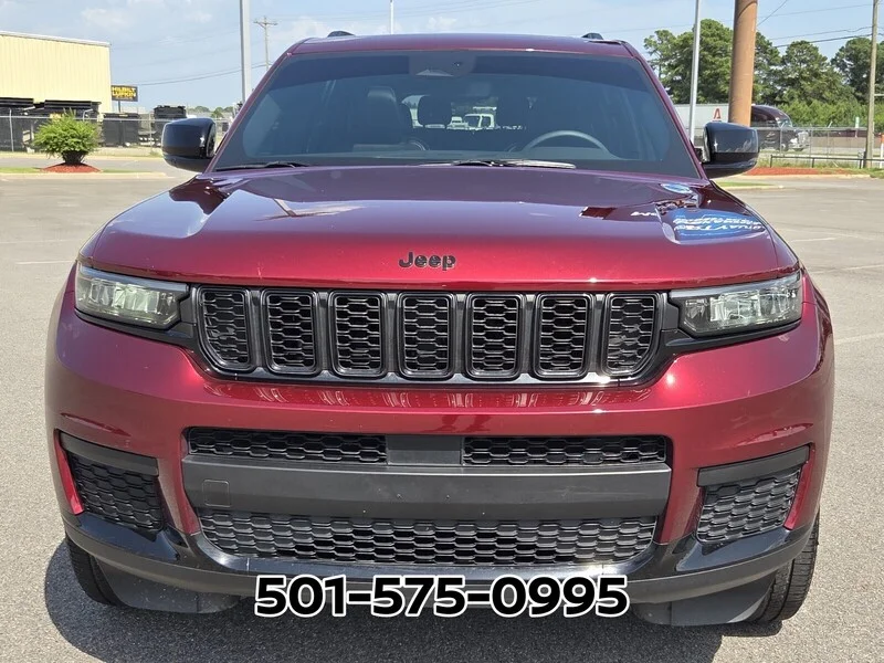 Used 2023 Velvet JEEP ALTITUDE 4X4 image 6