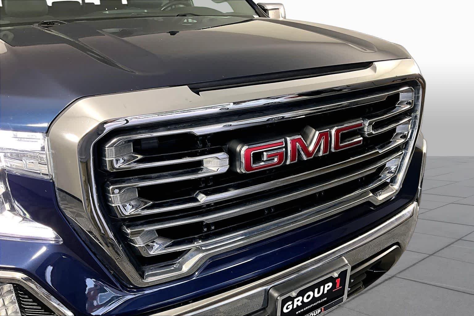 Used 2021 Pacific Blue Metallic GMC SLT image 28