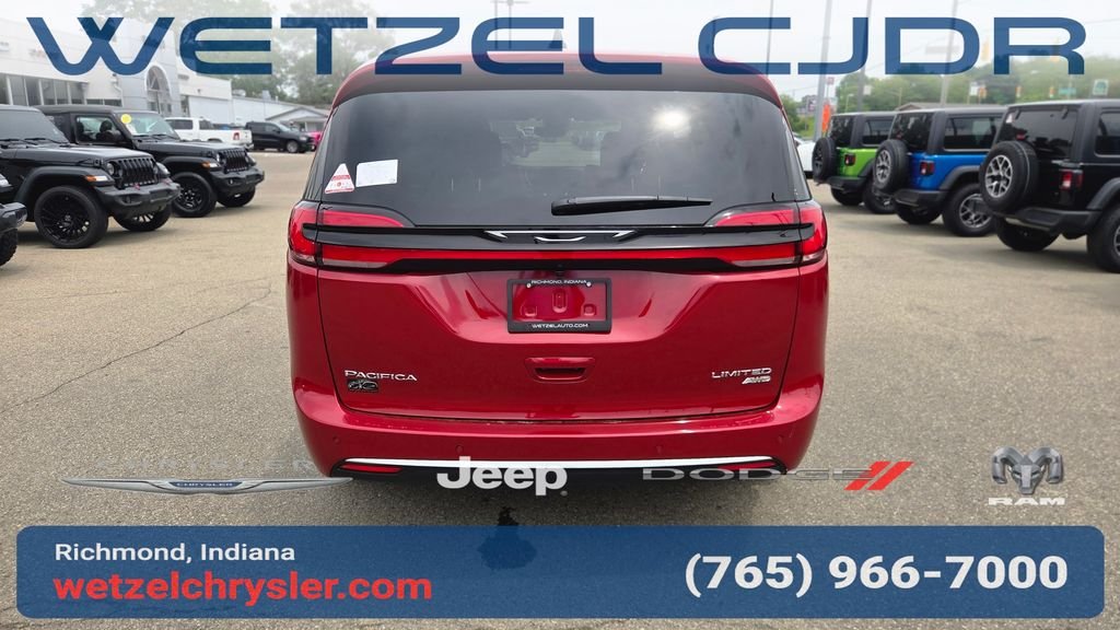 New 2027 Red Hot Pearl-Coat Exterior Paint Chrysler Limited image 6