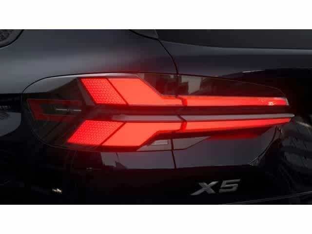 Used 2026 Carbon Black Metallic BMW sDrive40i image 8