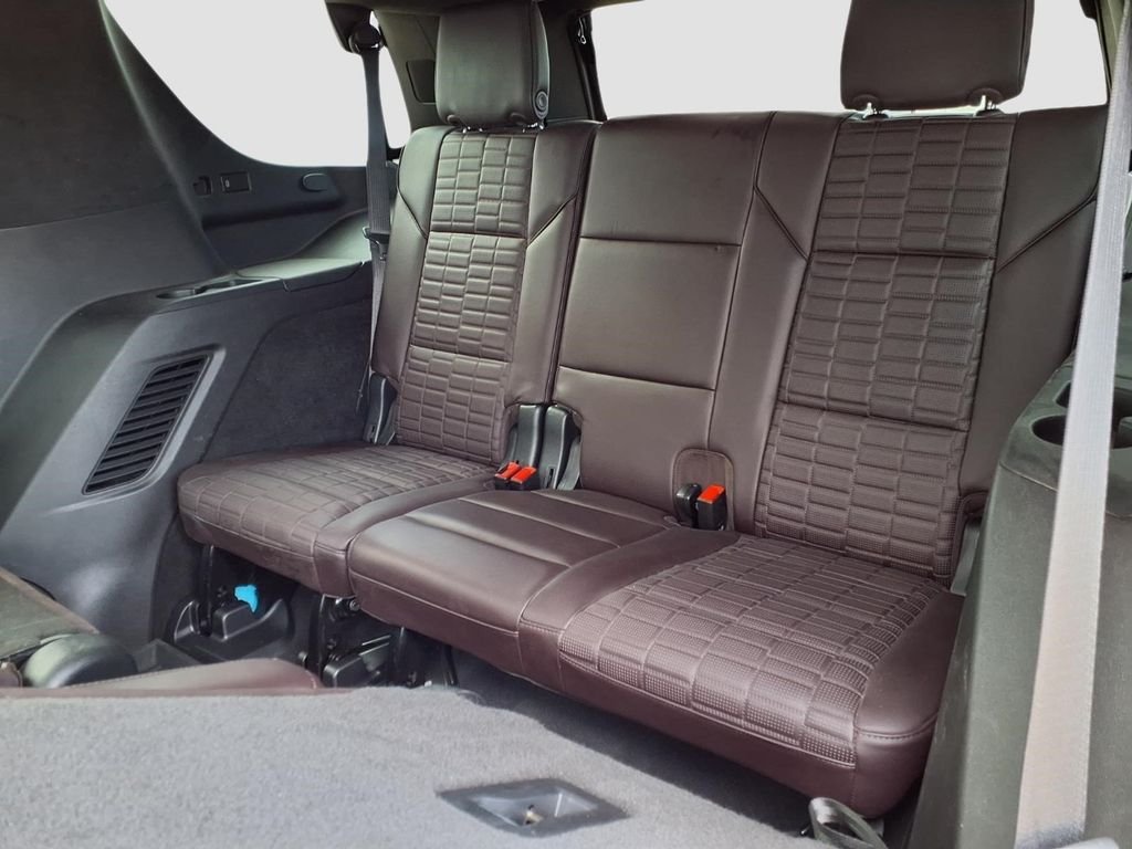 Used 2021 Infrared Cadillac Sport Platinum image 25