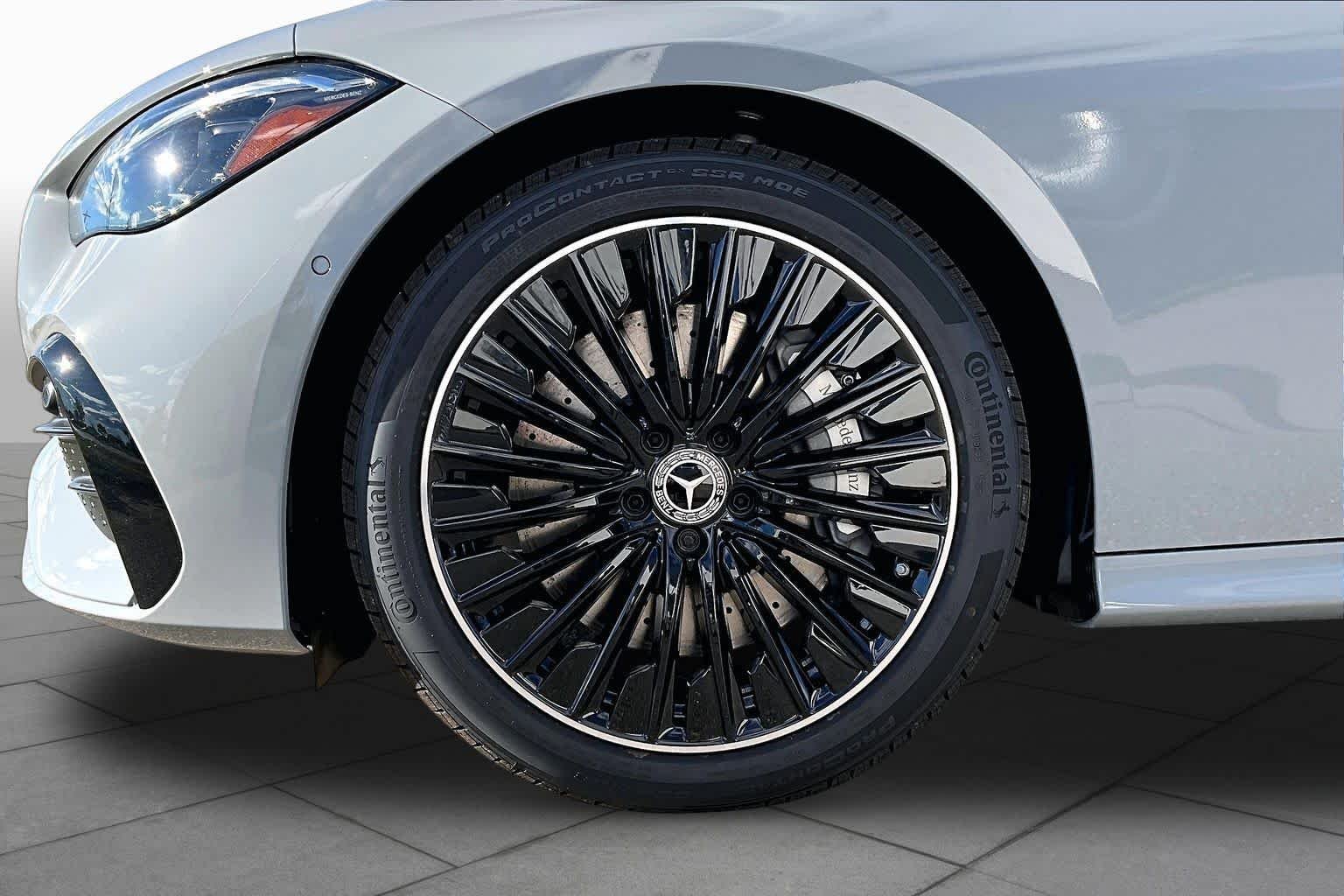 New 2027 MANUFAKTUR Alpine Grey Mercedes-Benz CLE 450 image 16