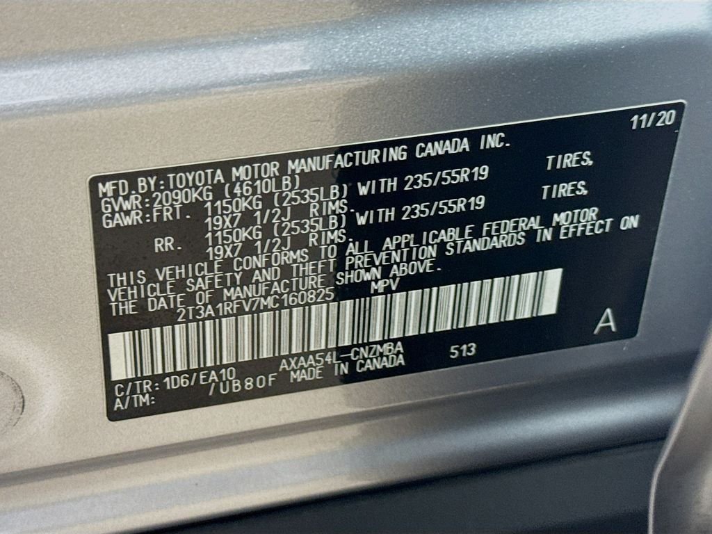 Used 2021 Silver Sky Metallic Toyota XLE Premium image 29