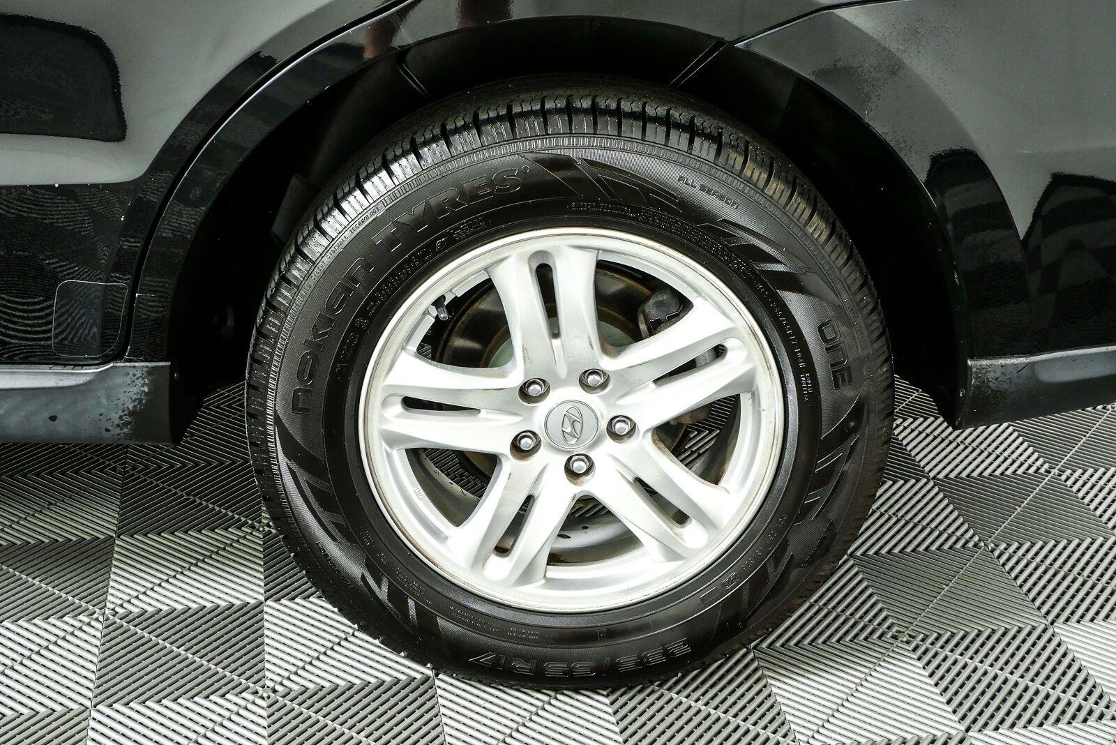 Used 2011 Phantom Black Metallic Hyundai GLS image 34
