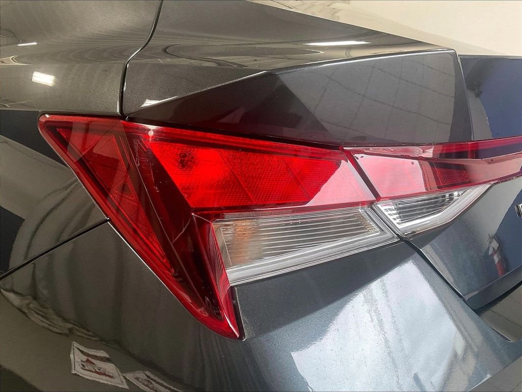 Used 2023 Gray Hyundai SEL image 33