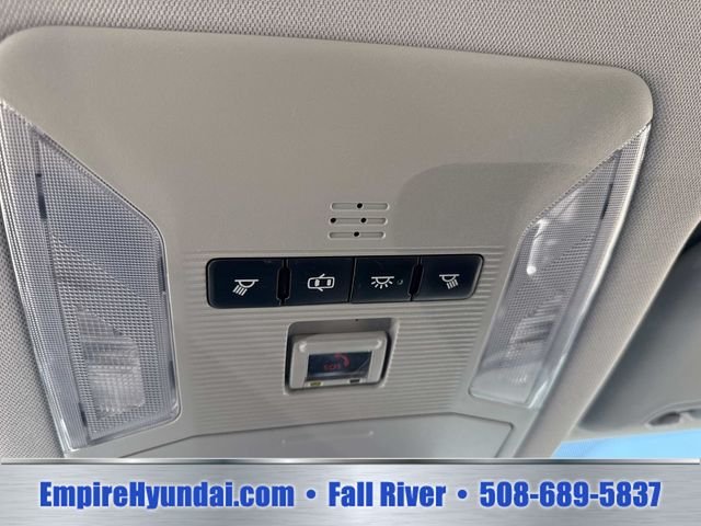 2020 Toyota RAV4 LE - Photo 26
