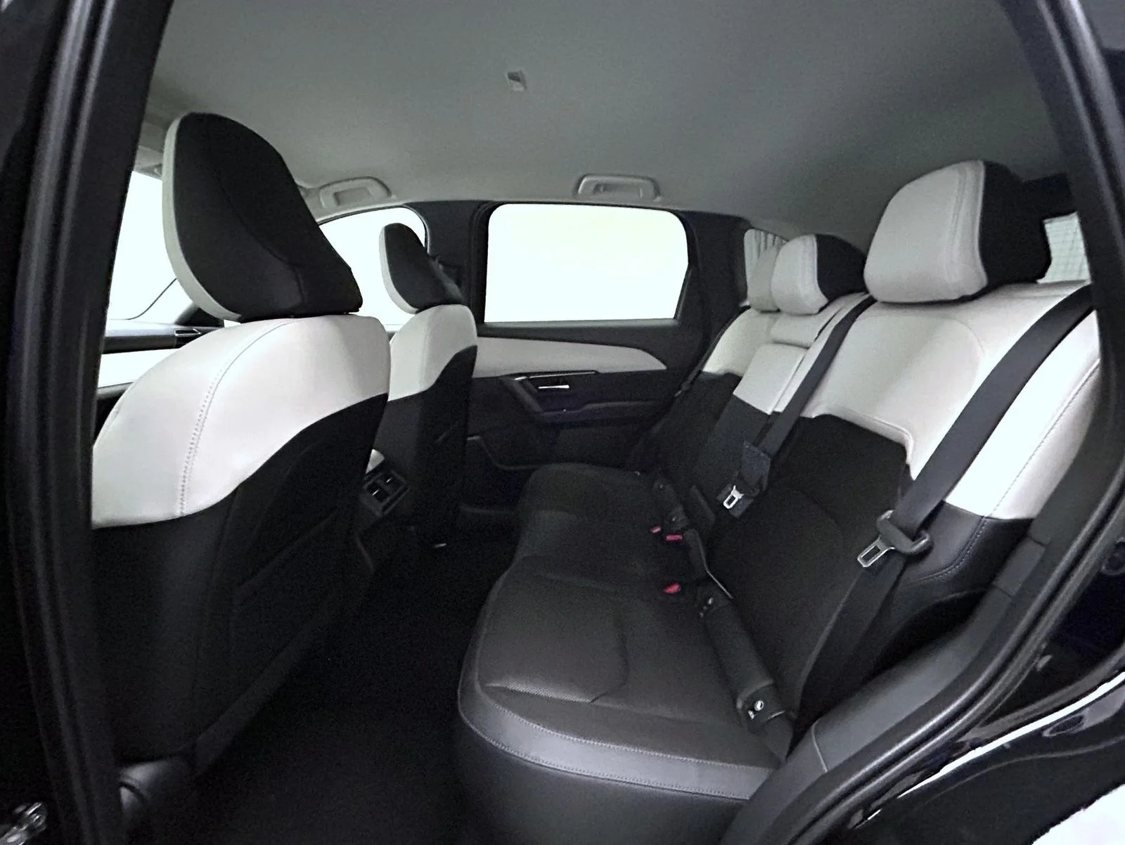 New 2026 Jet Black Mica Mazda 2.5 S Select AWD image 12