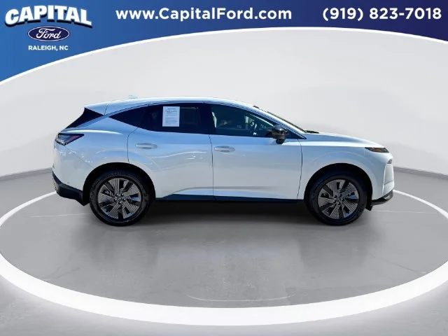 Used 2025 White Nissan SL image 9