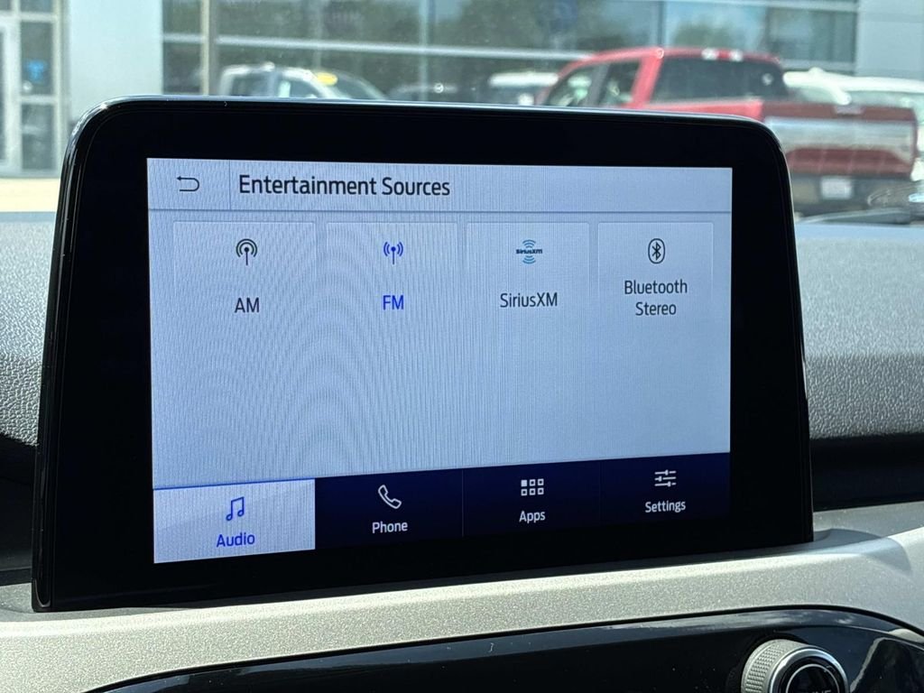 Used 2022 White Ford SE image 33