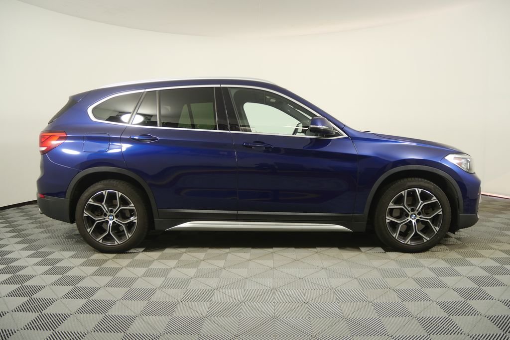 Used 2020 Mediterranean Blue Metallic BMW xDrive28i image 2