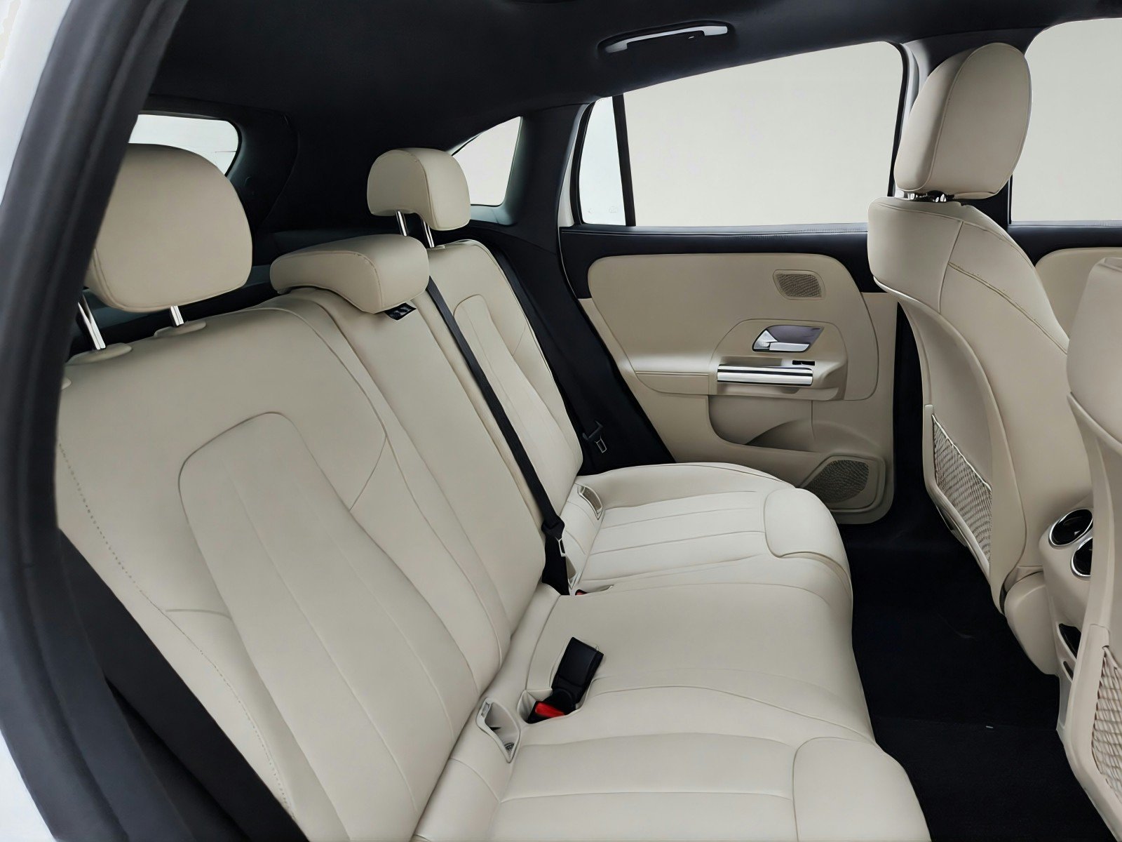 New 2026 Polar White Mercedes-Benz GLA 250 SUV image 21