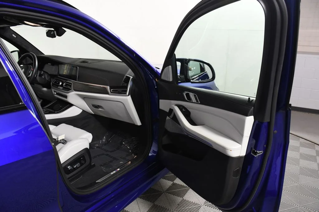 Used 2023 Marina Bay Blue Metallic BMW Base image 10