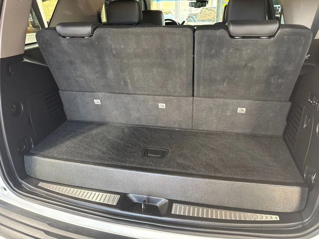 Used 2019 White Chevrolet Premier image 10