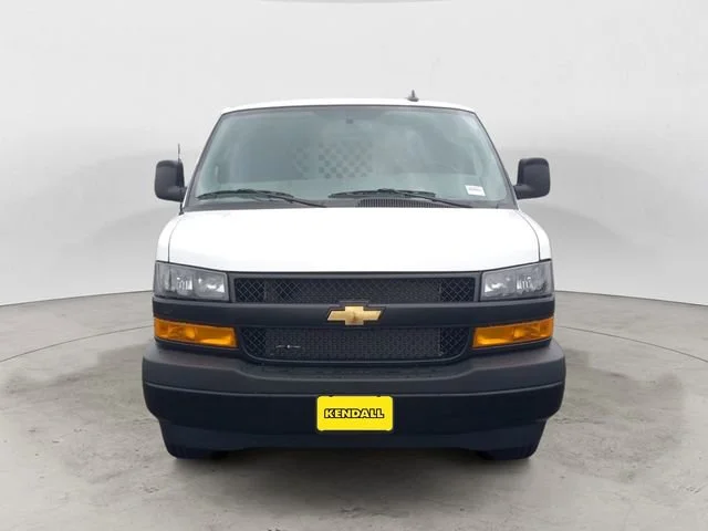 New 2025 Summit White Chevrolet WT image 8