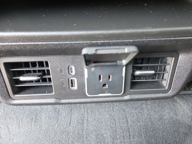 Used 2024 Silver GMC SLE image 13