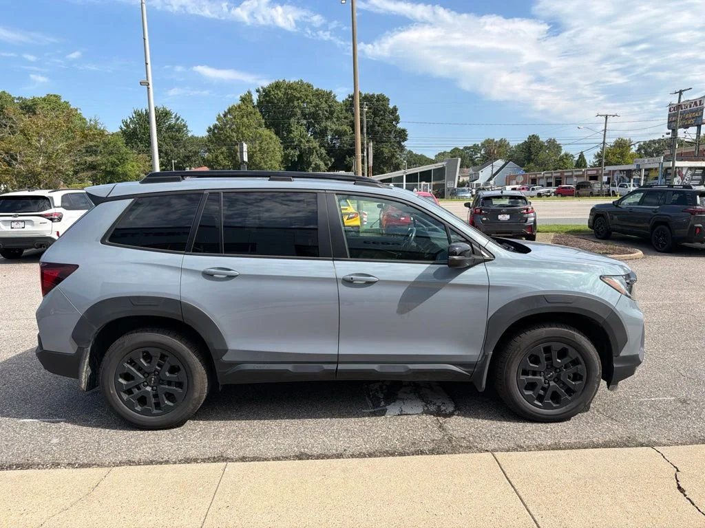 Used 2023 Blue Honda TrailSport image 6