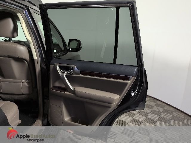 Used 2014 Red Lexus 460 image 36