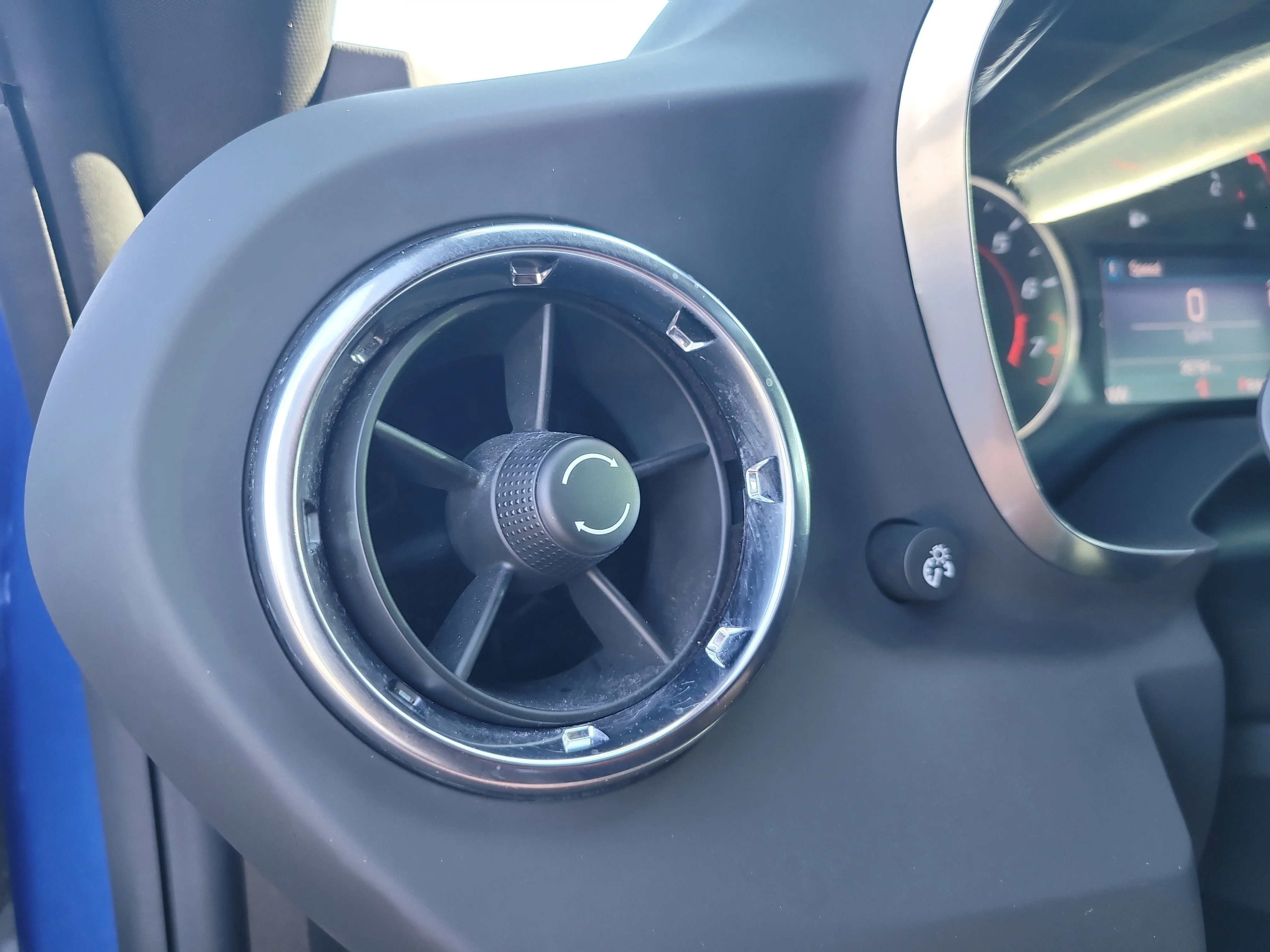 Used 2022 Riverside Blue Metallic Chevrolet LT1 image 31