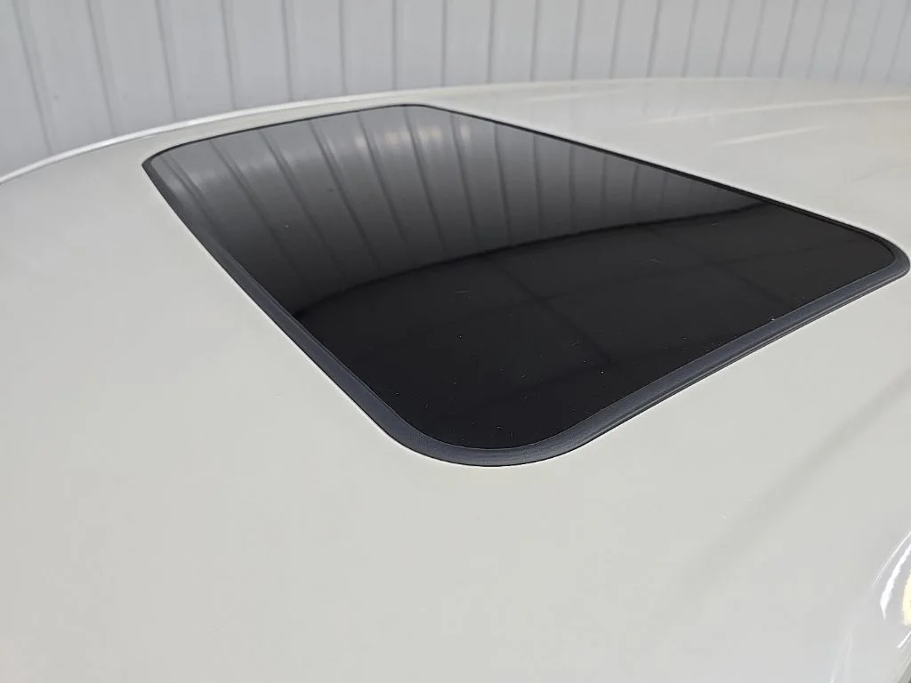 Used 2021 White Toyota XLE image 11