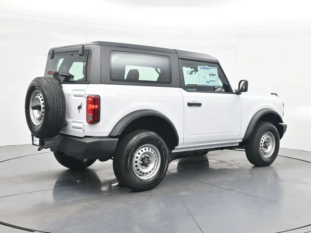 New 2026 Oxford White Ford Base image 7