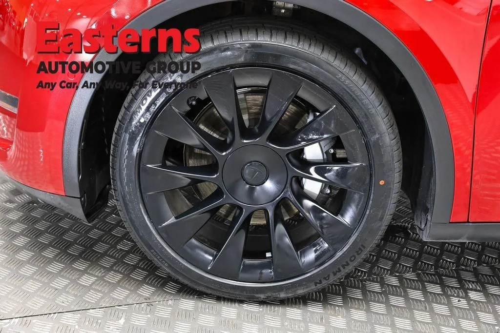 Used 2021 Red Tesla Long Range image 30