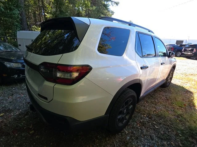 Used 2025  Honda TrailSport image 6