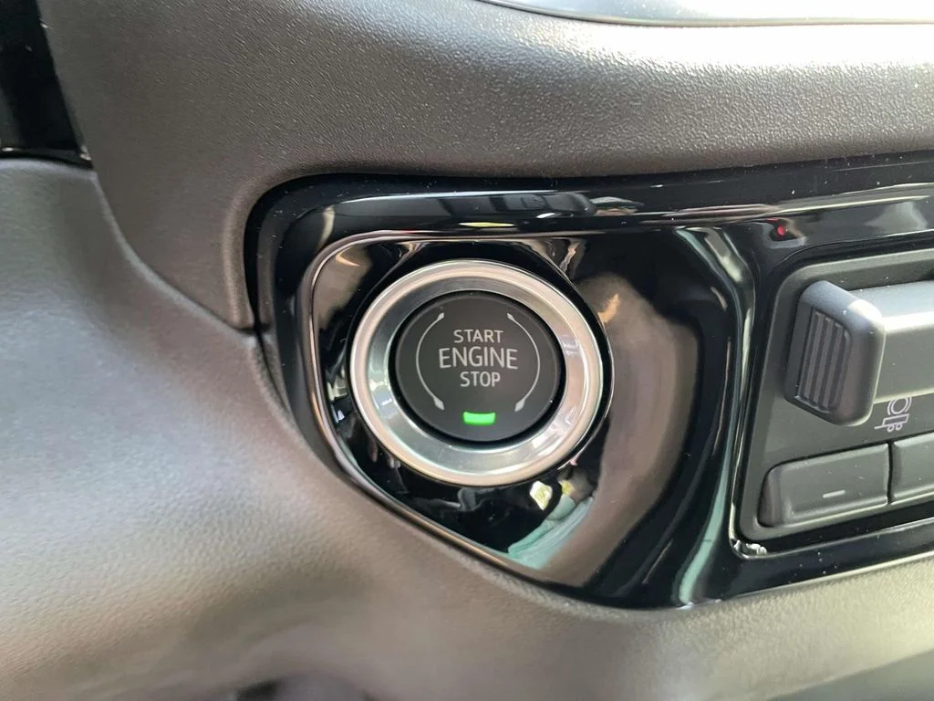 Certified Used 2026 Polar White Tricoat Chevrolet LTZ image 23