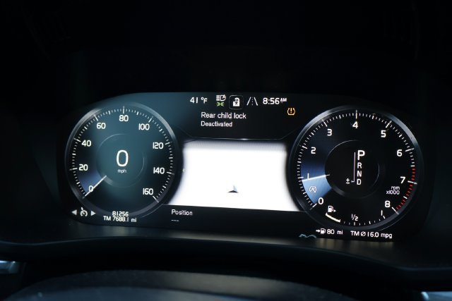 Used 2018 White Volvo T5 Momentum image 11
