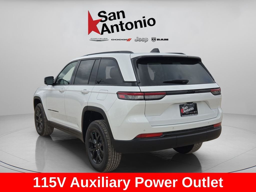 New 2025 Bright White Clear-Coat Exterior Paint Jeep Altitude X image 11