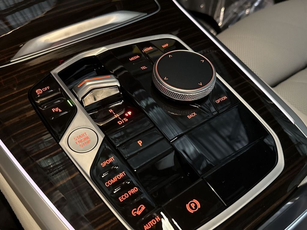 New 2026 Gray Metallic BMW xDrive40i image 20