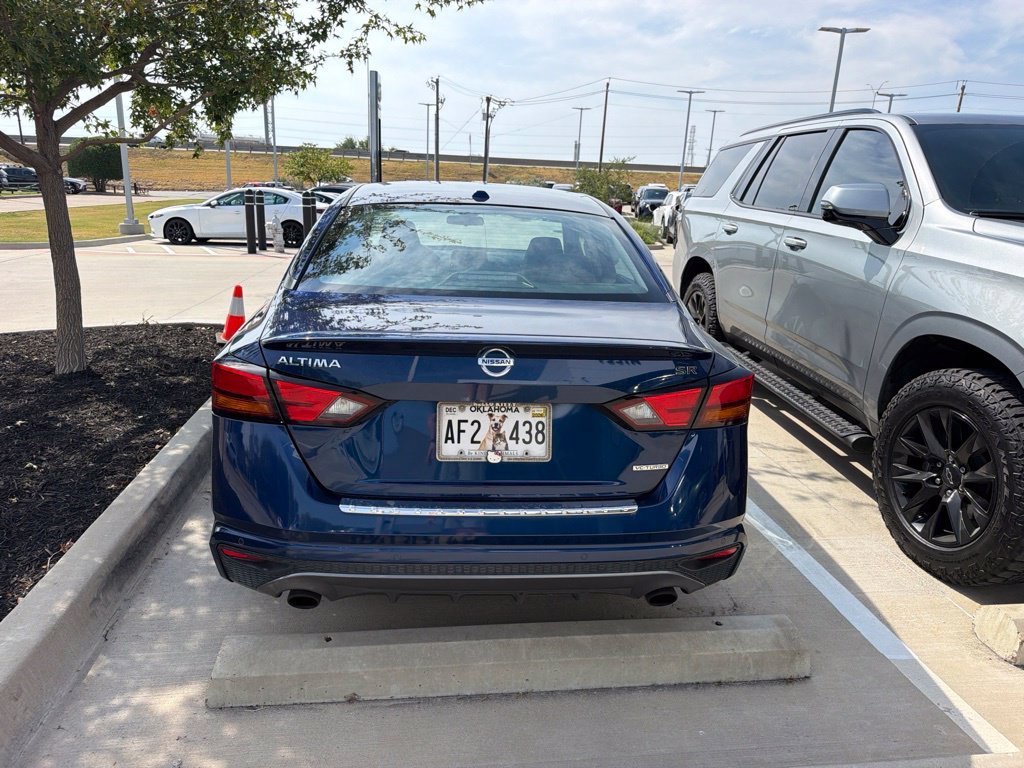 Used 2021 Blue Nissan 2.0 SR image 9