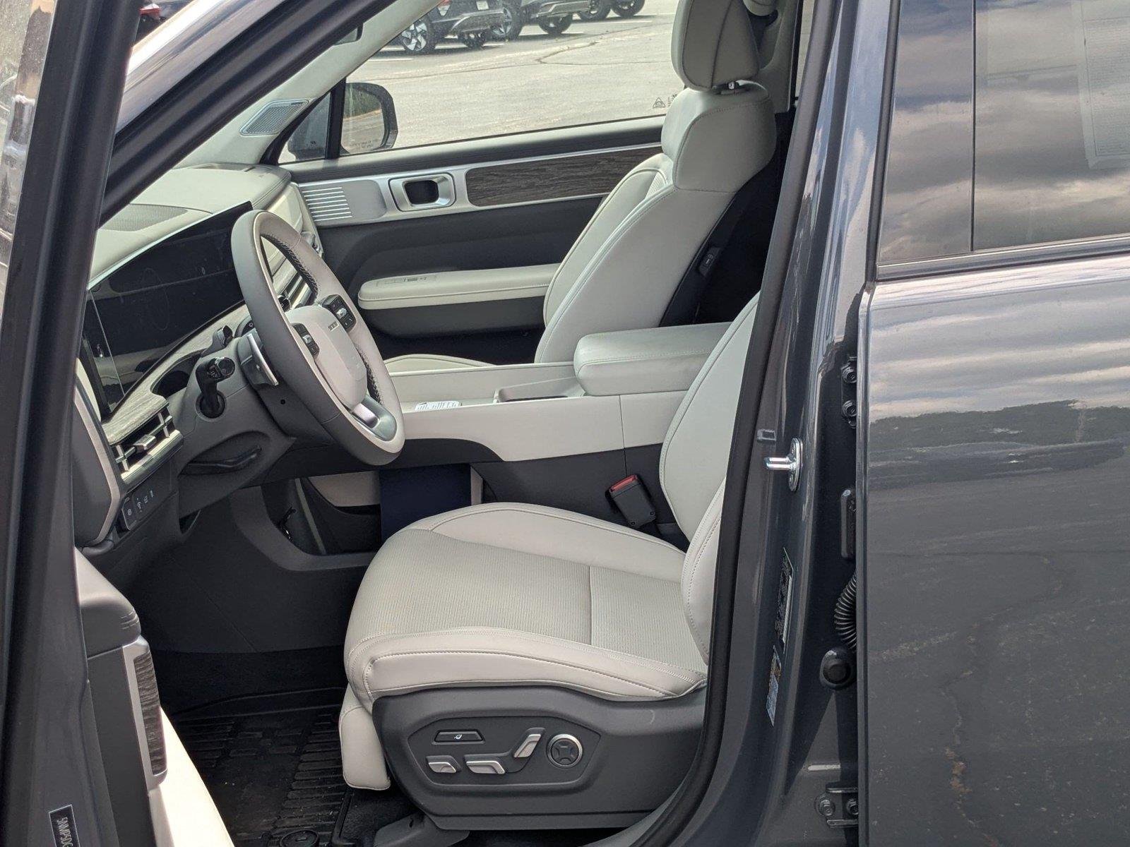 Used 2026 Ecotronic Gray Hyundai Calligraphy image 11