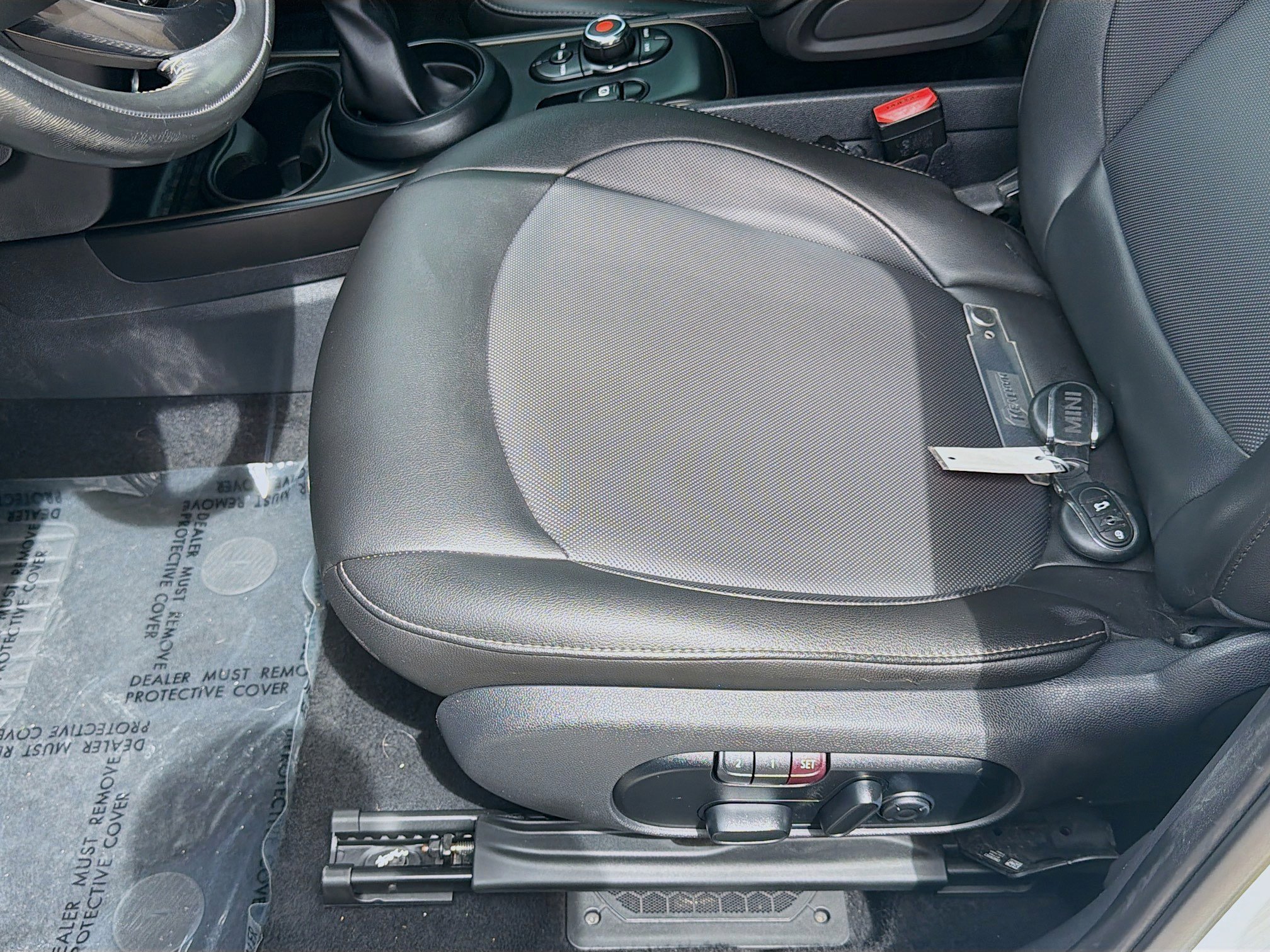 Used 2019 Light White MINI Cooper image 15
