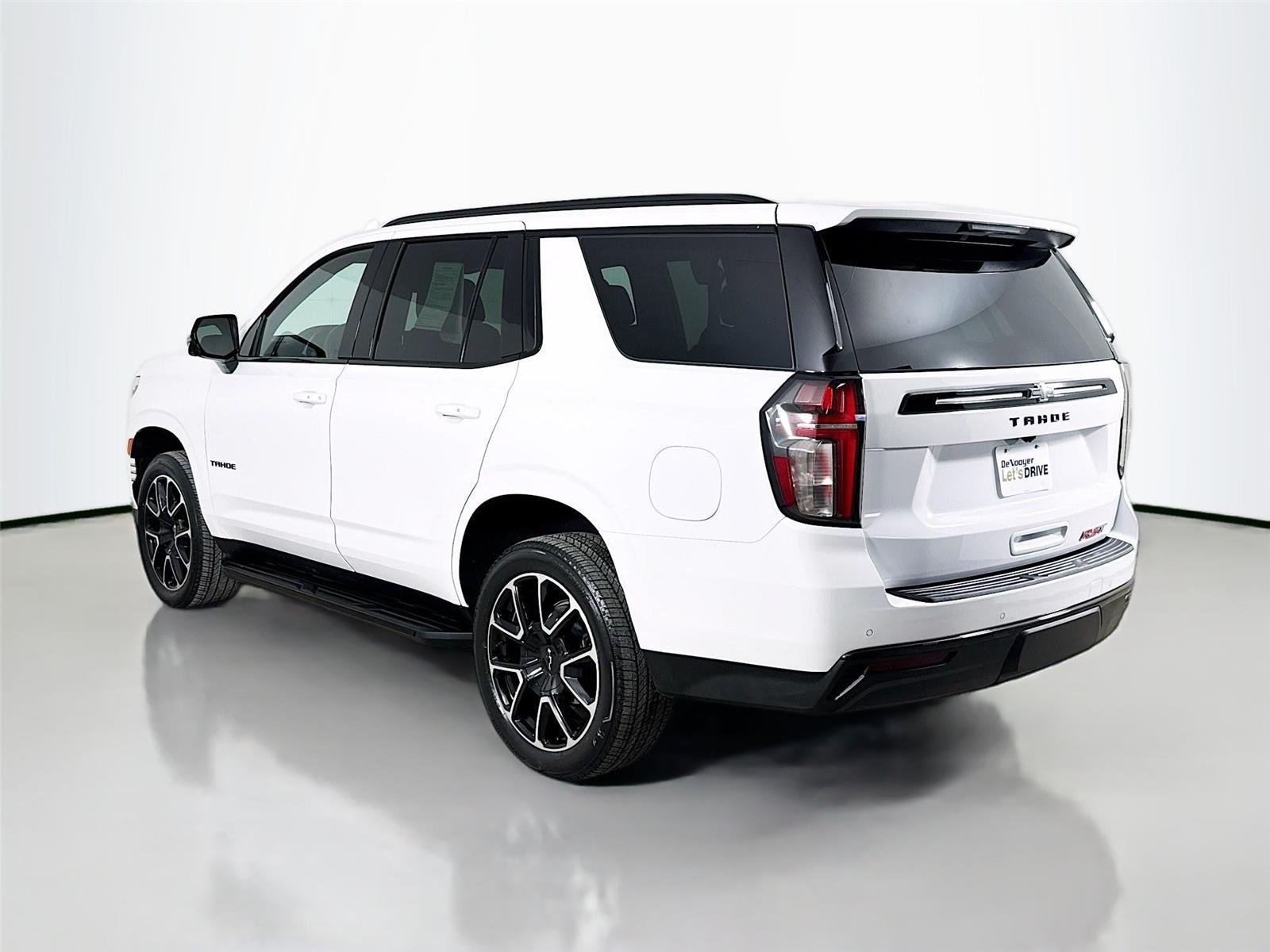 Used 2024 Summit White Chevrolet RST image 7