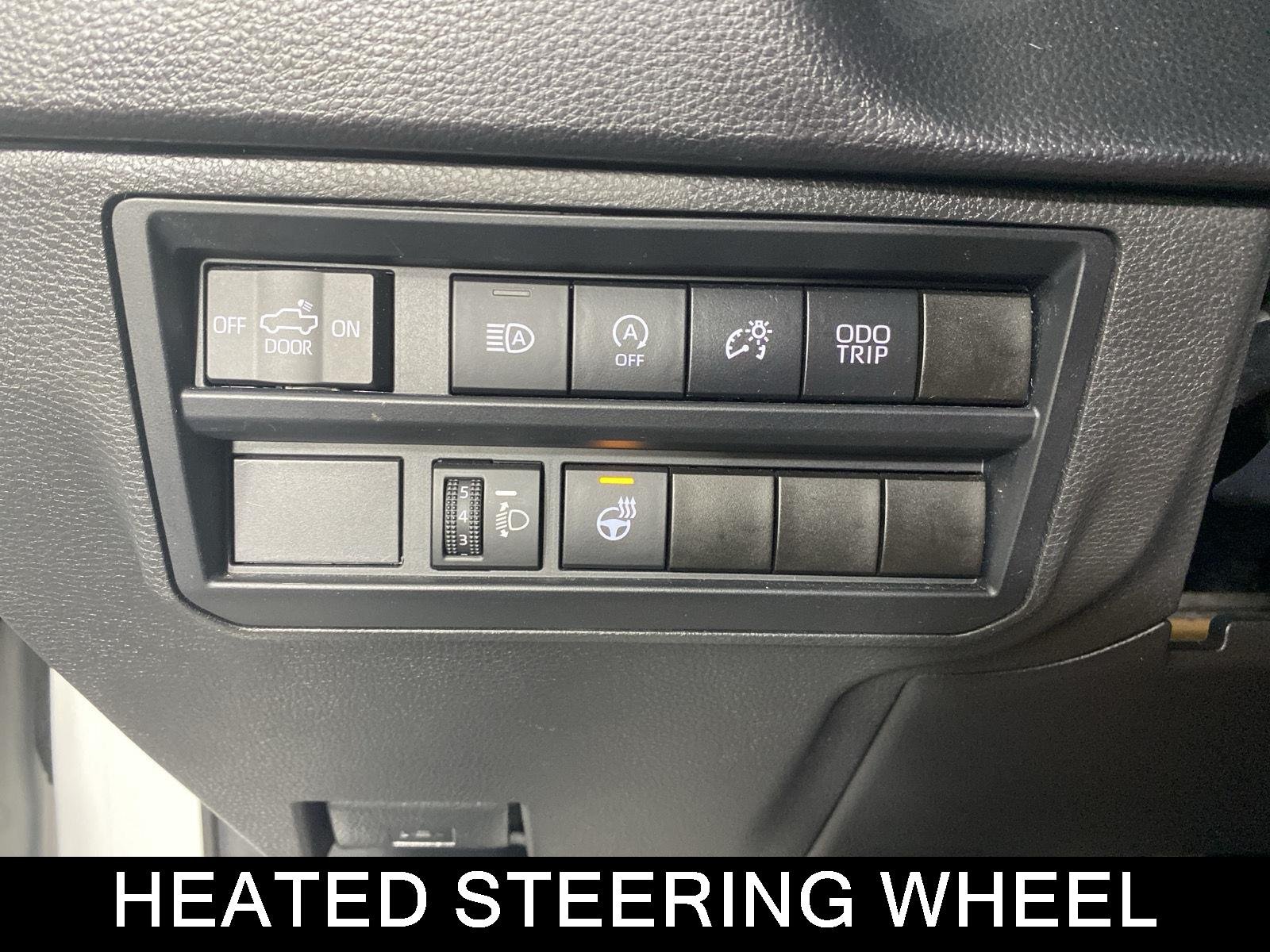 Used 2022 White Toyota SR5 image 7