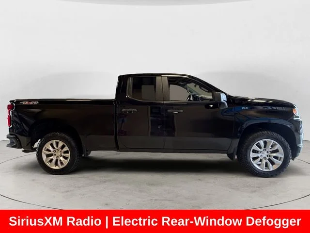 Used 2020 Black Chevrolet Custom image 7