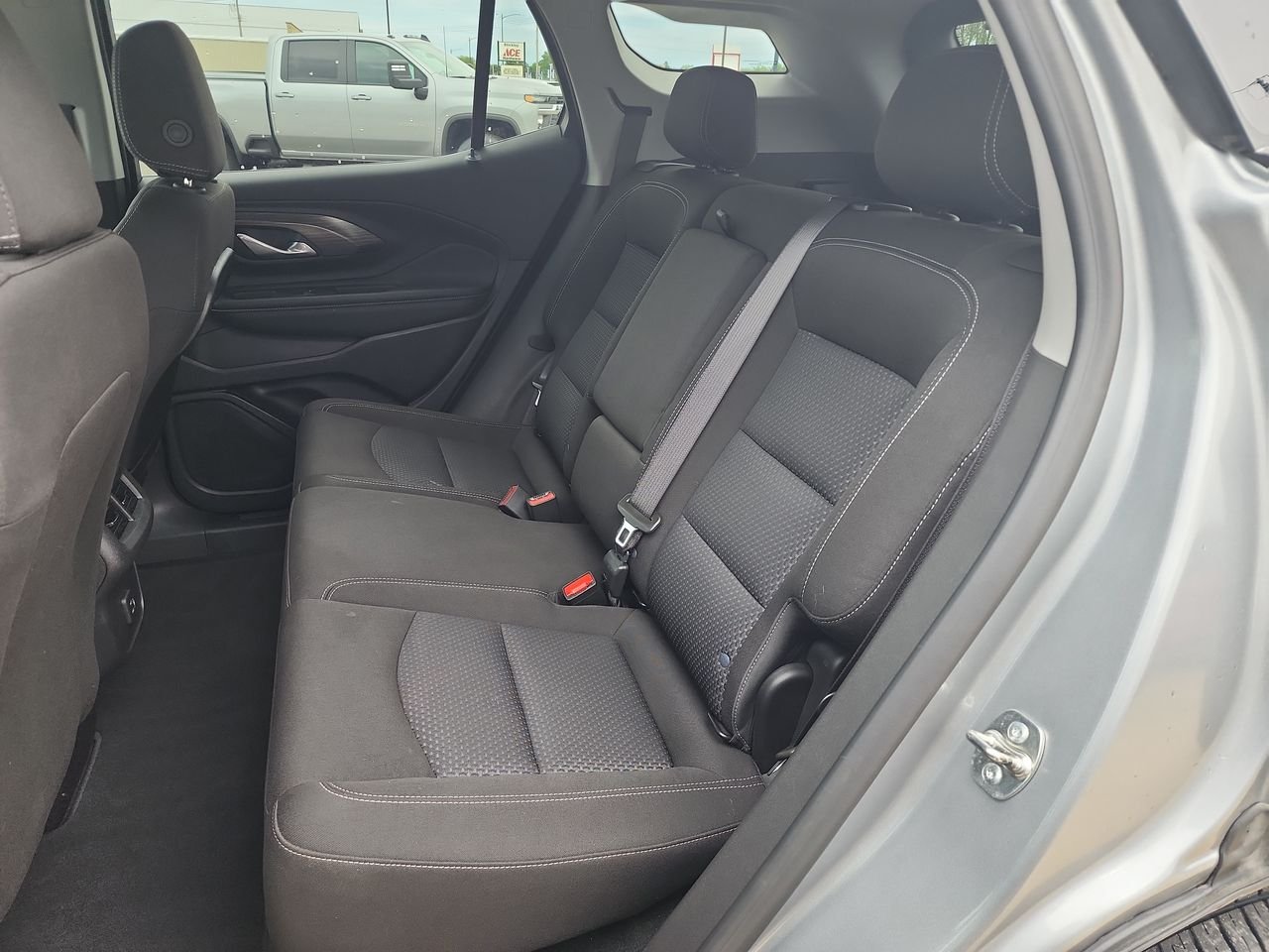 Used 2024 Sterling Metallic GMC SLE image 21