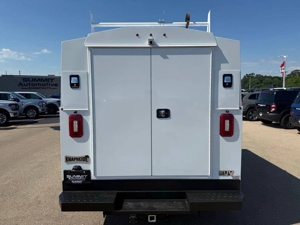 New 2026 Oxford White Ford E-350 SRW image 27