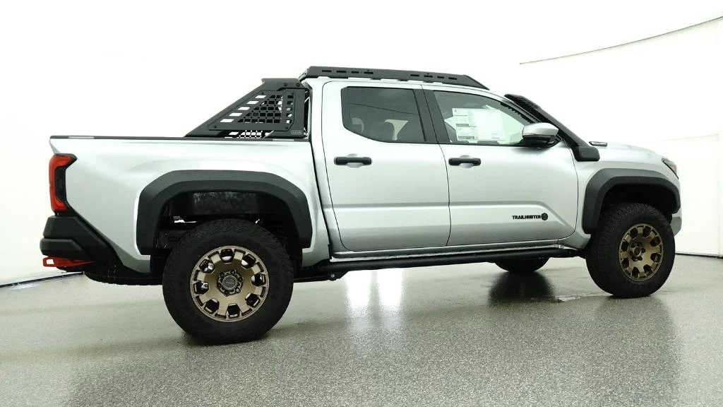 New 2026 Celestial Silver Metallic Toyota Trailhunter image 11