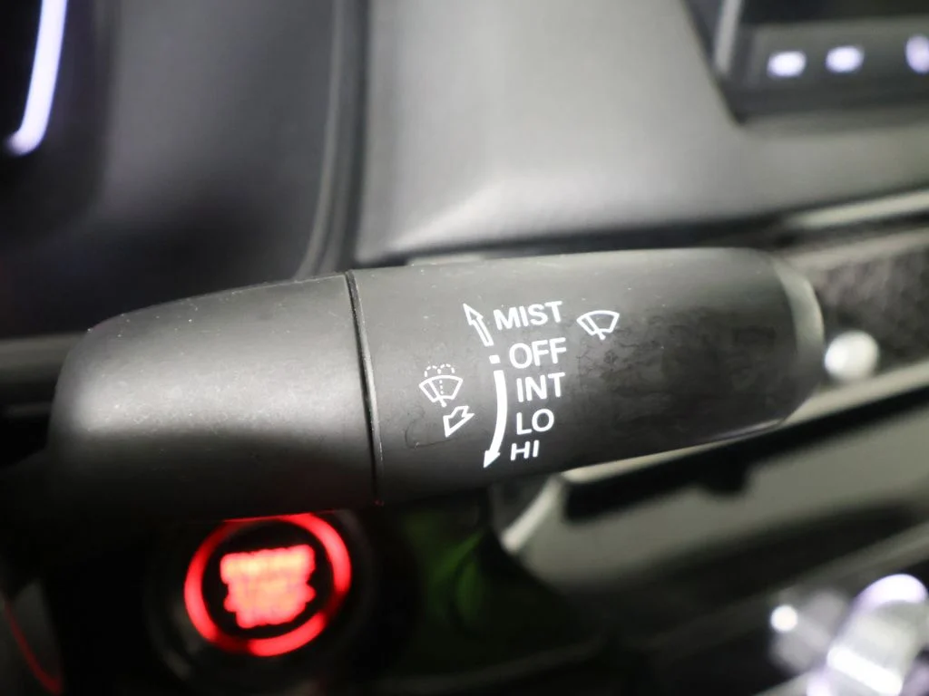 Used 2023 White Honda LX image 35